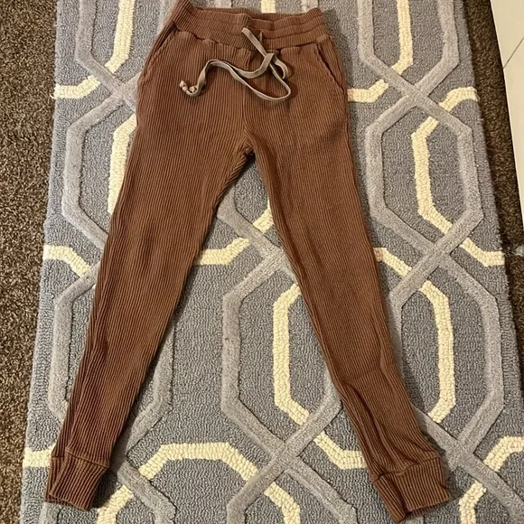 Brown waffle knit jogger set - Picture 7 of 17